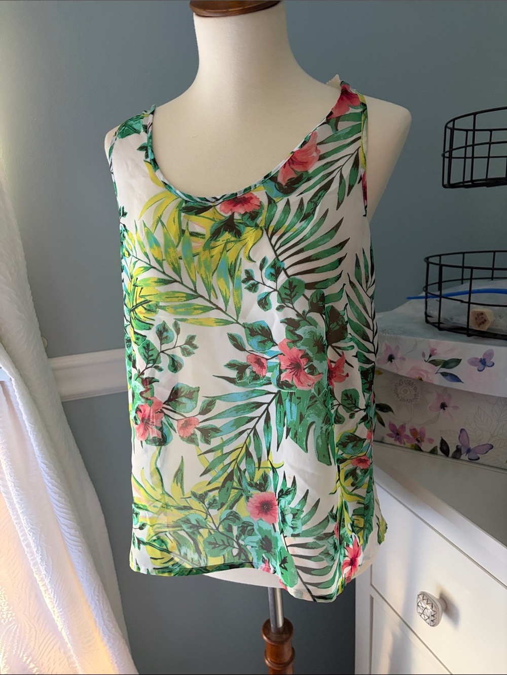 Floral Tropical Print Sleeveless Tank Top - White/Green/Pink